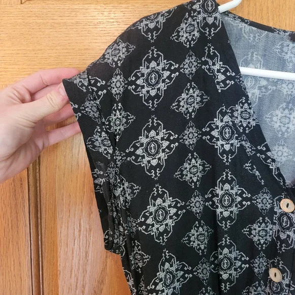 Staccato Romper - Picture 2 of 11